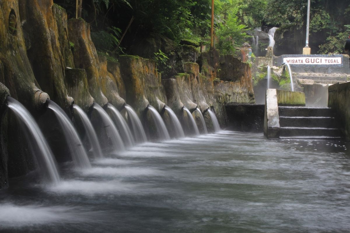 5 wisata pemandian air panas guci yang wajib dikunjungi